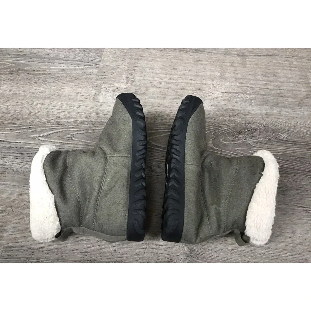 BOGS Women's B Moc II Slipper Dark Green Size 7 Winter Snow Boots